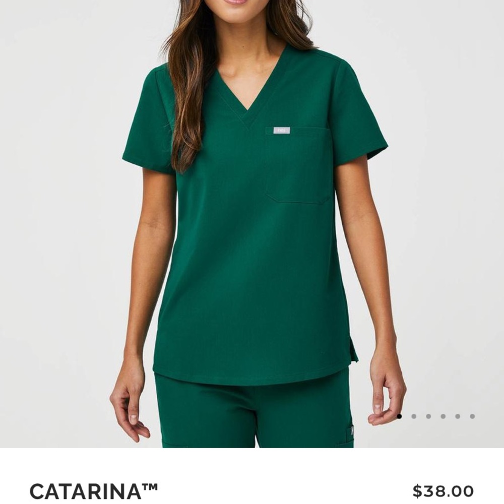 COPY - Figs catarina one pocket top. Hunter green